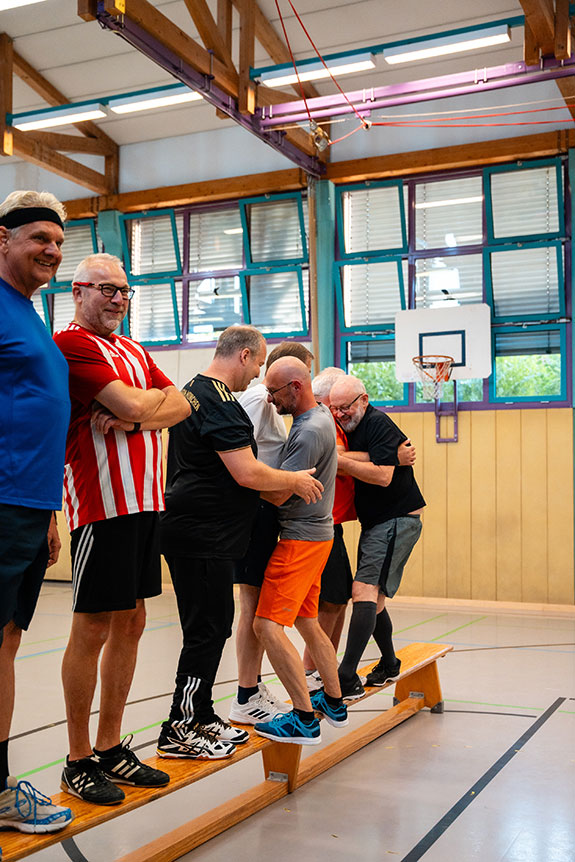 Trainingsübung auf der Bank | Foto: DTB